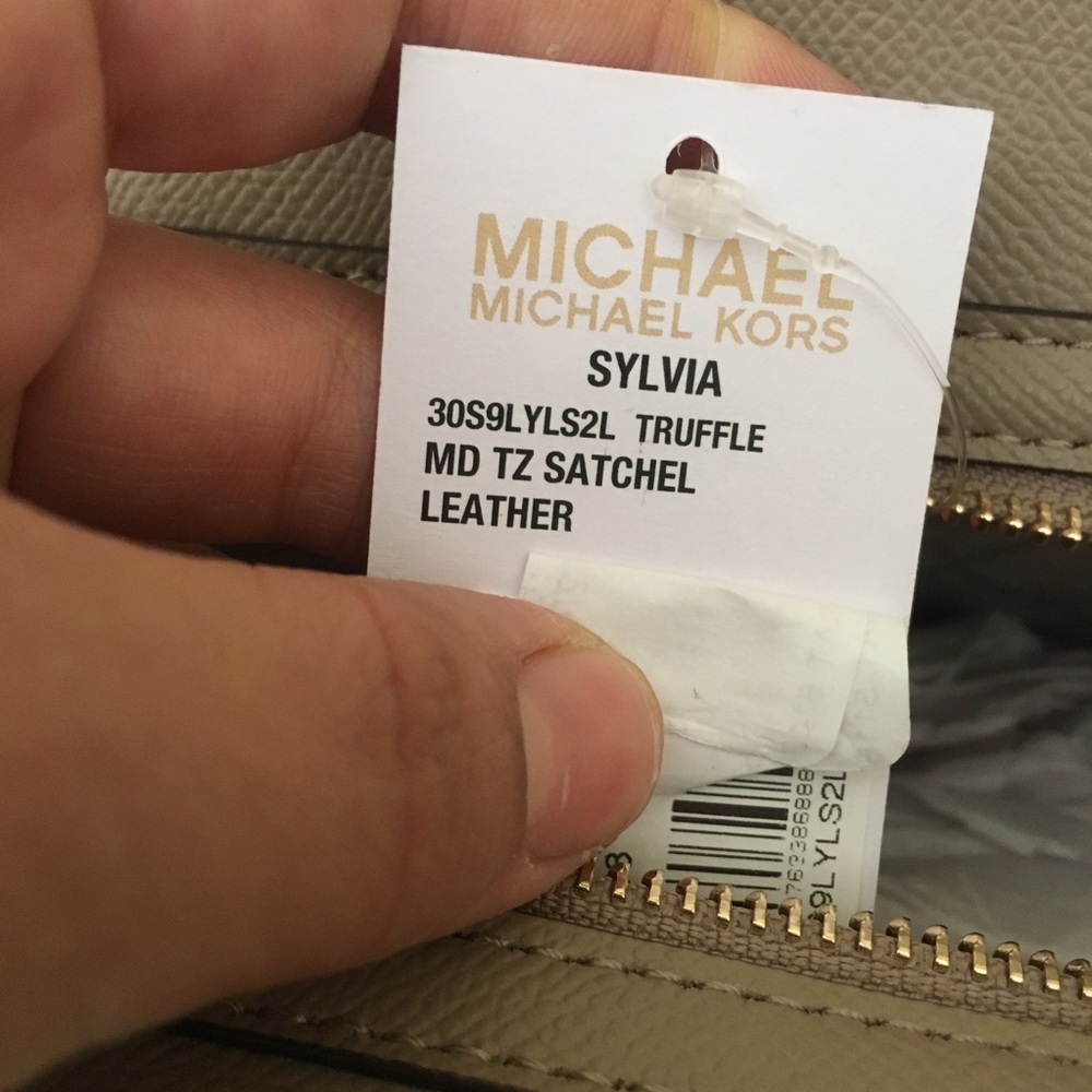 Price firm ❗️Michael kors medium Sylvia satchel - Picture 3 of 8